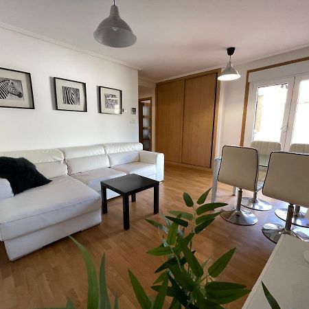 Apartamento A 5 Min Caminando De La Playa Sta. Cristina, โอเลรอส ภายนอก รูปภาพ