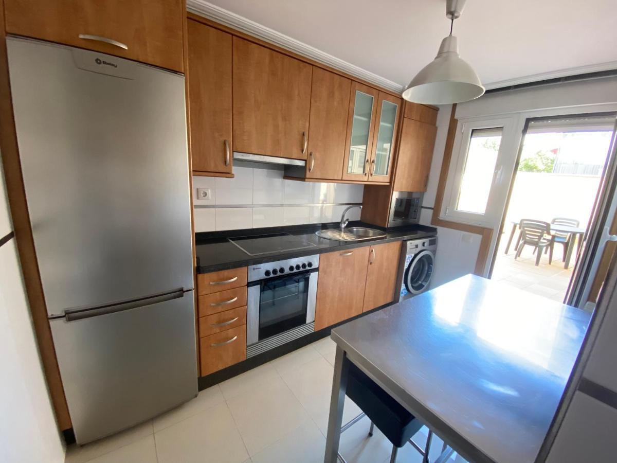 Apartamento A 5 Min Caminando De La Playa Sta. Cristina, โอเลรอส ภายนอก รูปภาพ