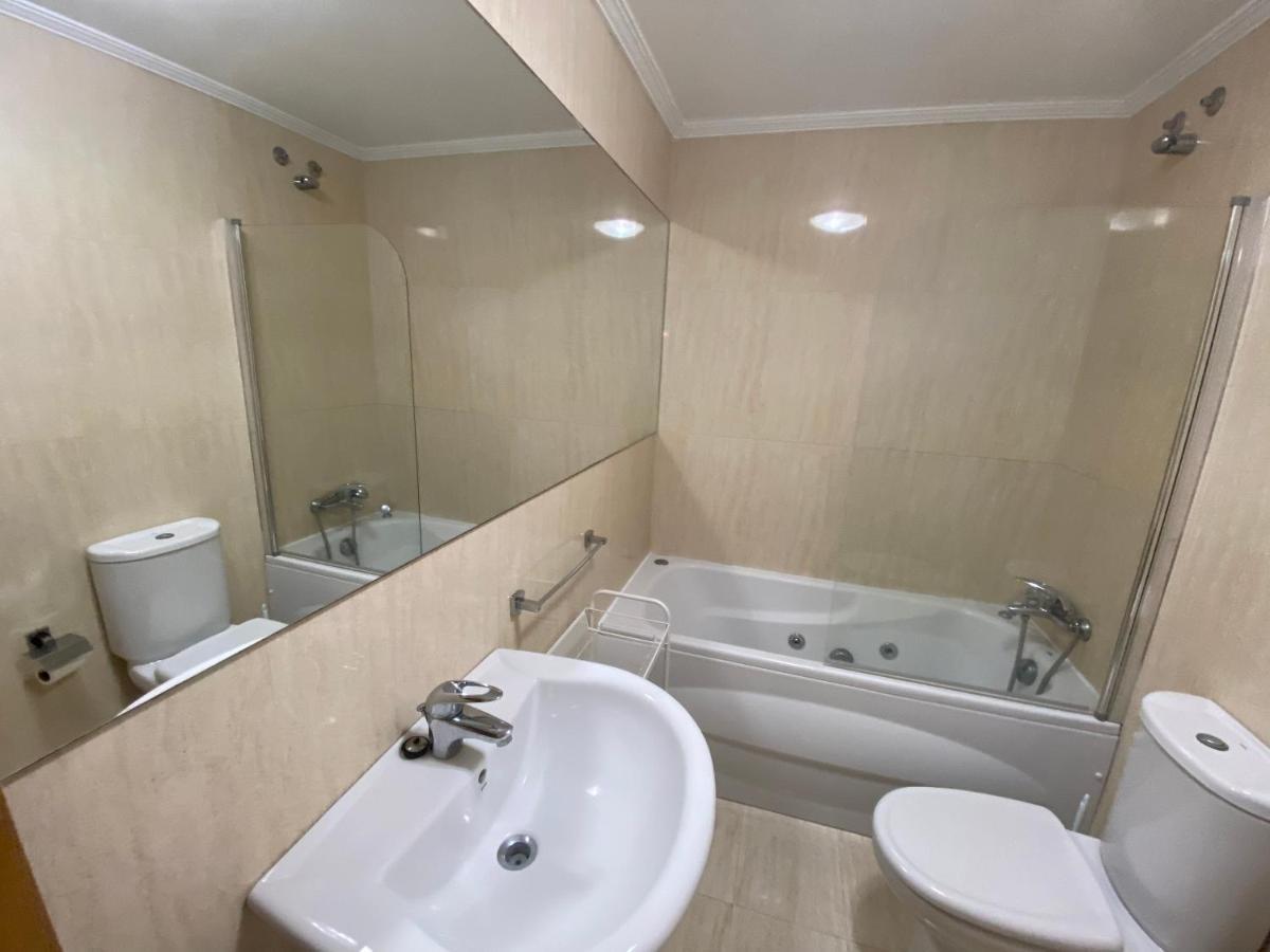 Apartamento A 5 Min Caminando De La Playa Sta. Cristina, โอเลรอส ภายนอก รูปภาพ